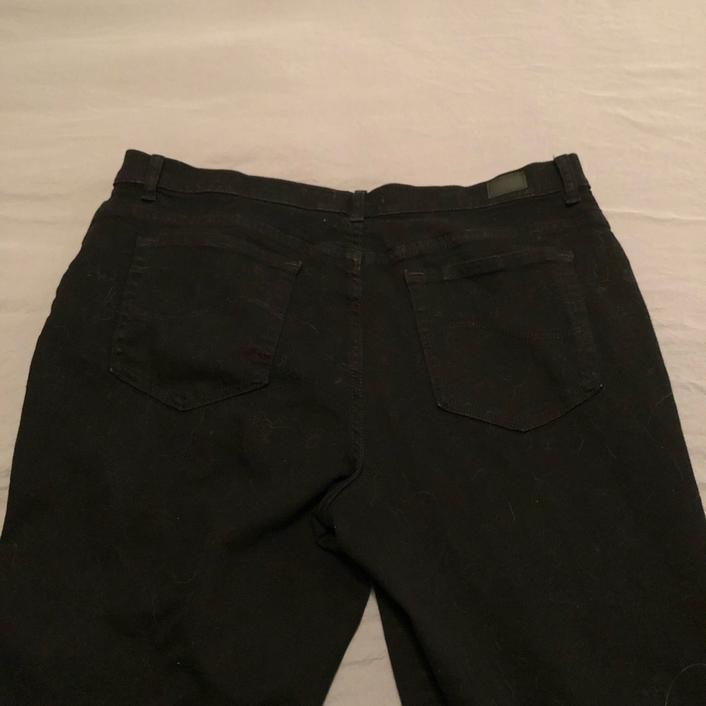 Plus size Women’s black Lee Rider Jeans in perfect shape, hardly worn!